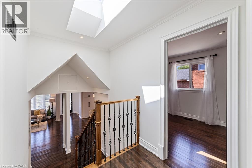 Photo 18 of 1363 Harmsworth Square, Oakville ON