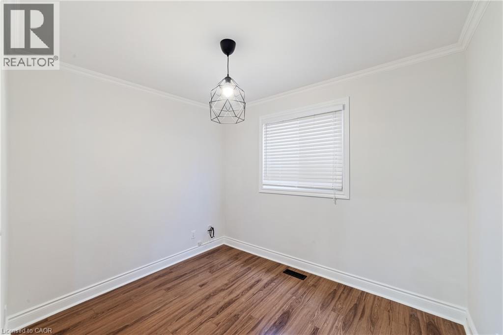 Photo 30 of 1363 Harmsworth Square, Oakville ON