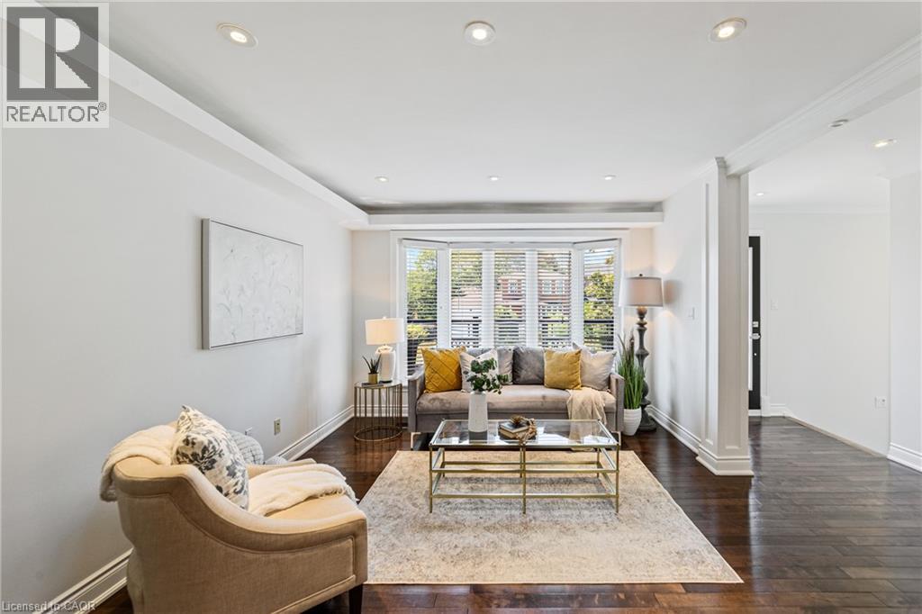 Photo 6 of 1363 Harmsworth Square, Oakville ON