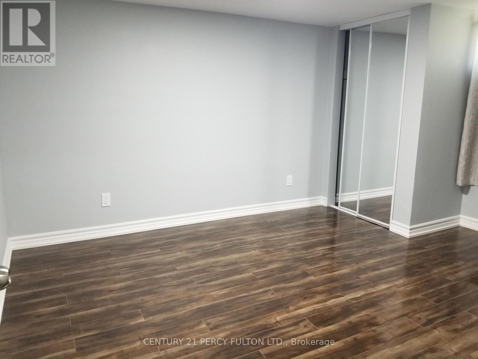 Photo 15 of 1033 Centre Street N, Whitby ON