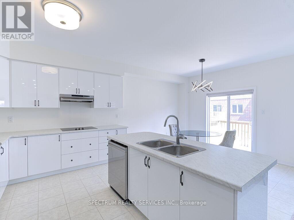 Photo 22 of 44 Dennis Avenue, Brantford ON