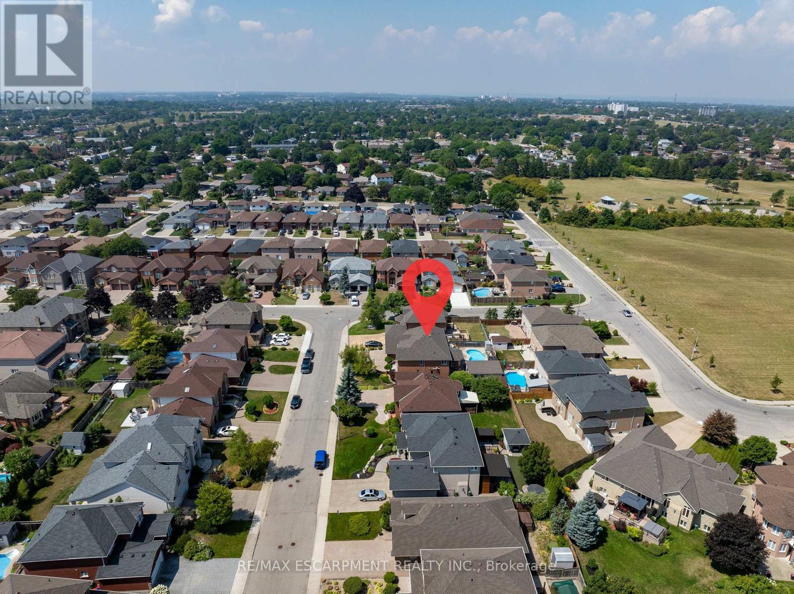 Photo 44 of 6 Embassy Drive, Hamilton ON