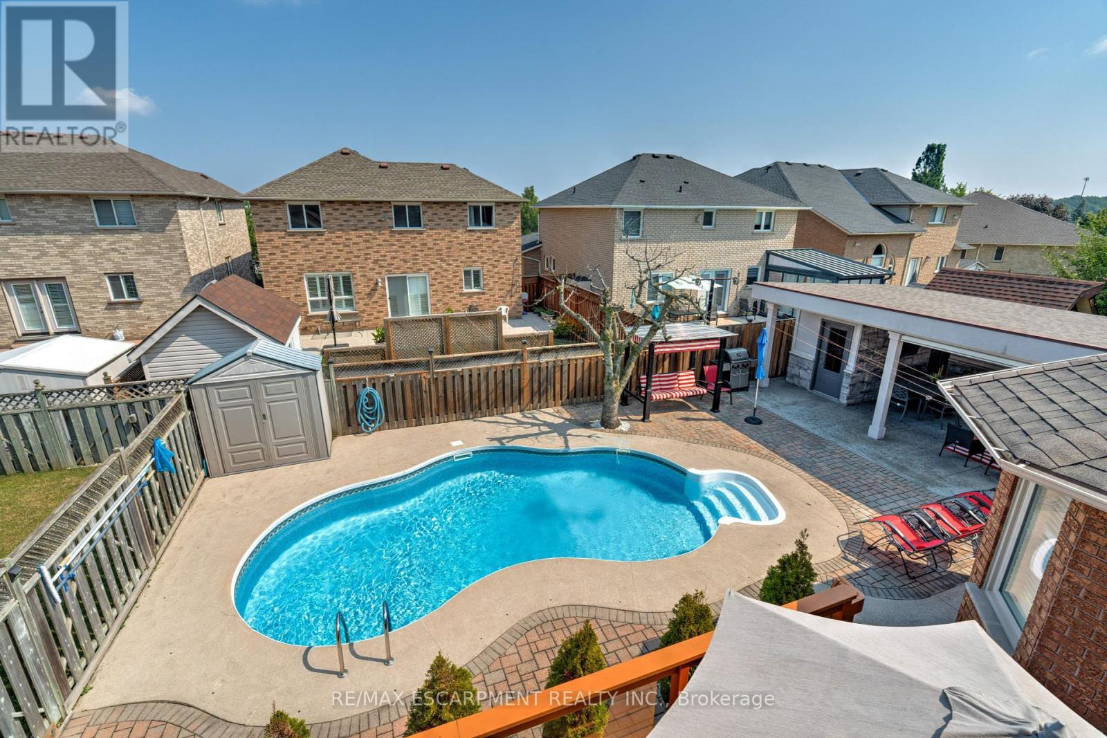 Photo 23 of 6 Embassy Drive, Hamilton ON