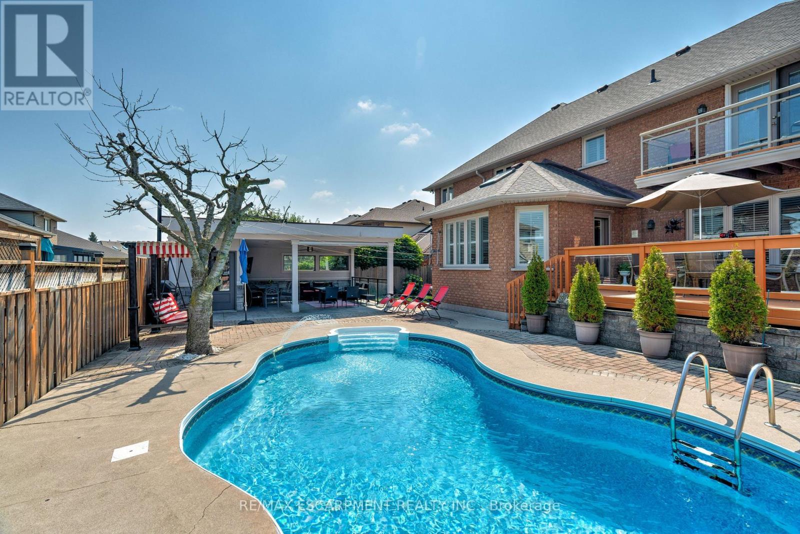 Photo 36 of 6 Embassy Drive, Hamilton ON
