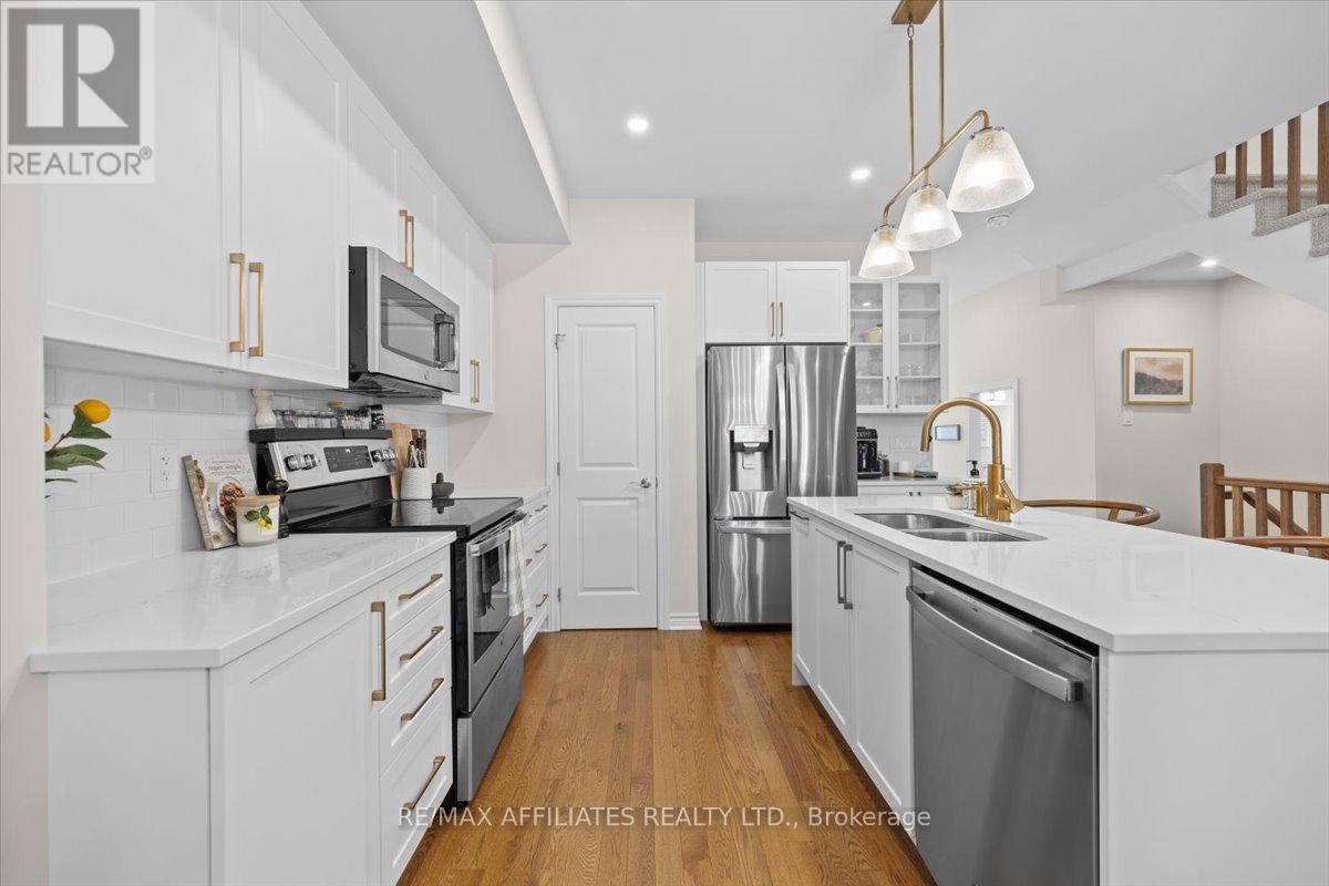 Photo 10 of 784 Miikana Road, Ottawa ON