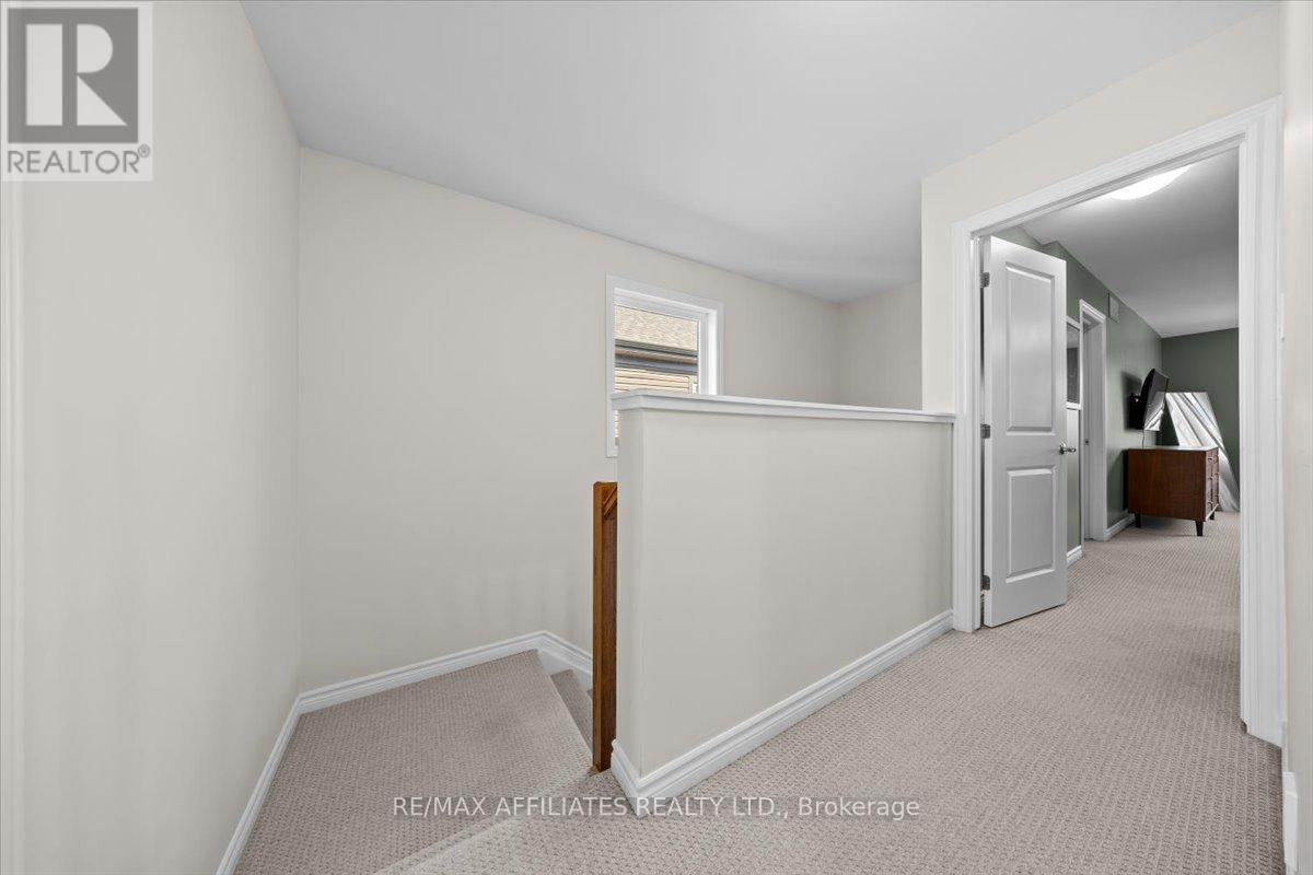 Photo 20 of 784 Miikana Road, Ottawa ON