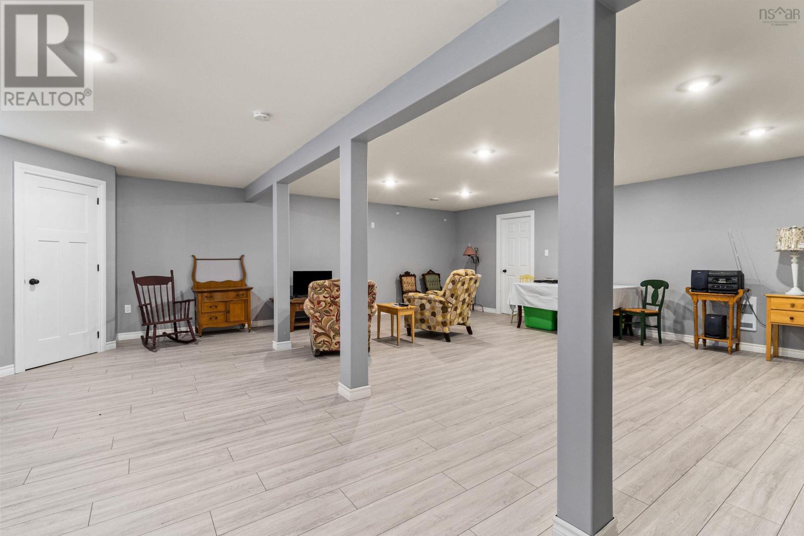 Property 36 of 46 of 1731 West Side Road