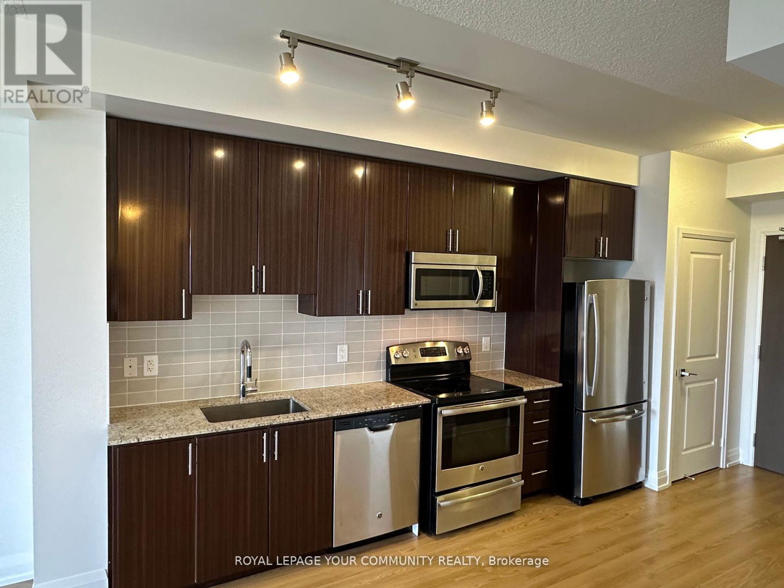 Photo 10 of 1403 7171 Yonge Street, Markham ON