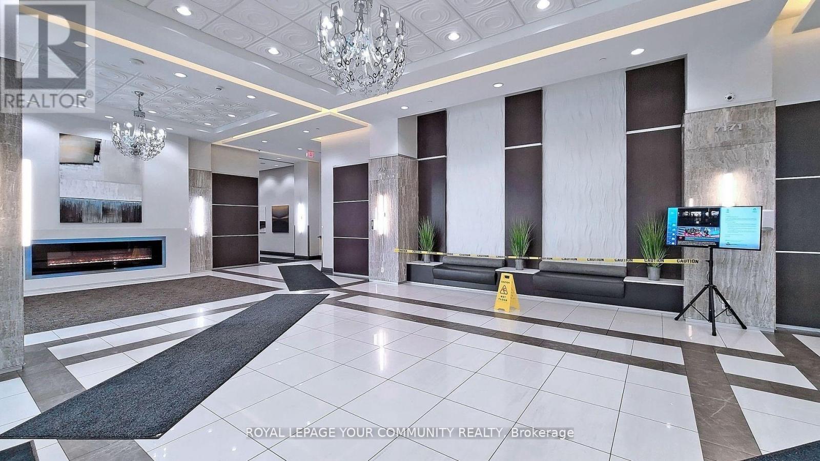 Photo 4 of 1403 7171 Yonge Street, Markham ON