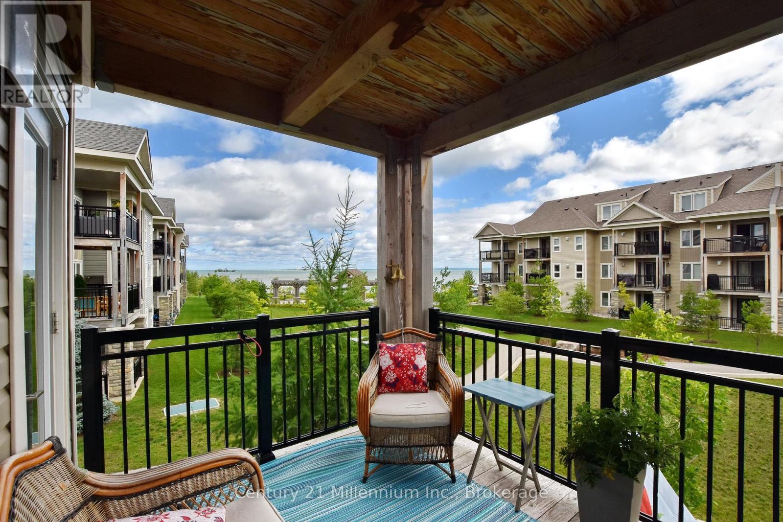 Photo 13 of 201 5 Anchorage Crescent, Collingwood ON