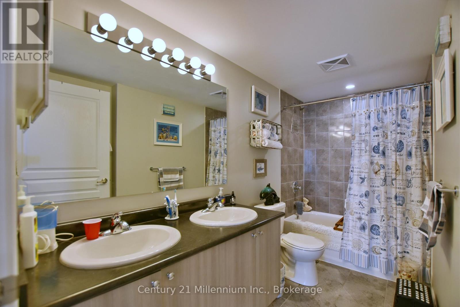 Photo 26 of 201 5 Anchorage Crescent, Collingwood ON