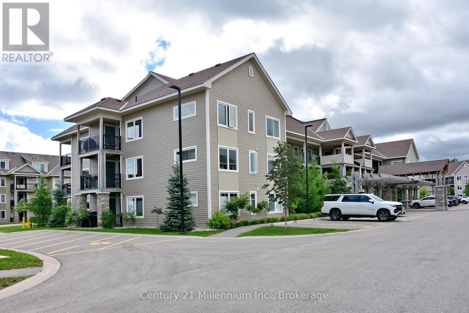 Photo 3 of 201 5 Anchorage Crescent, Collingwood ON