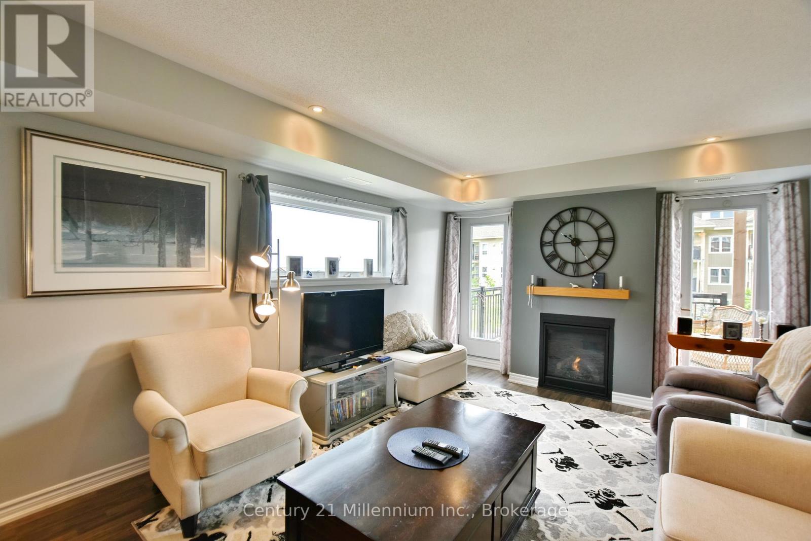 Photo 37 of 201 5 Anchorage Crescent, Collingwood ON