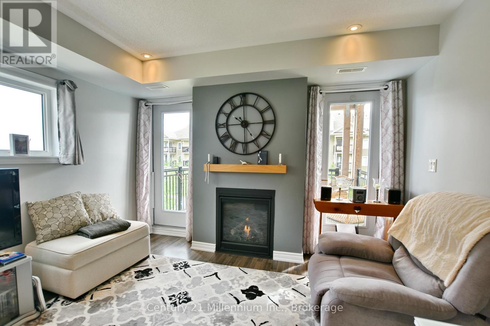 Photo 38 of 201 5 Anchorage Crescent, Collingwood ON