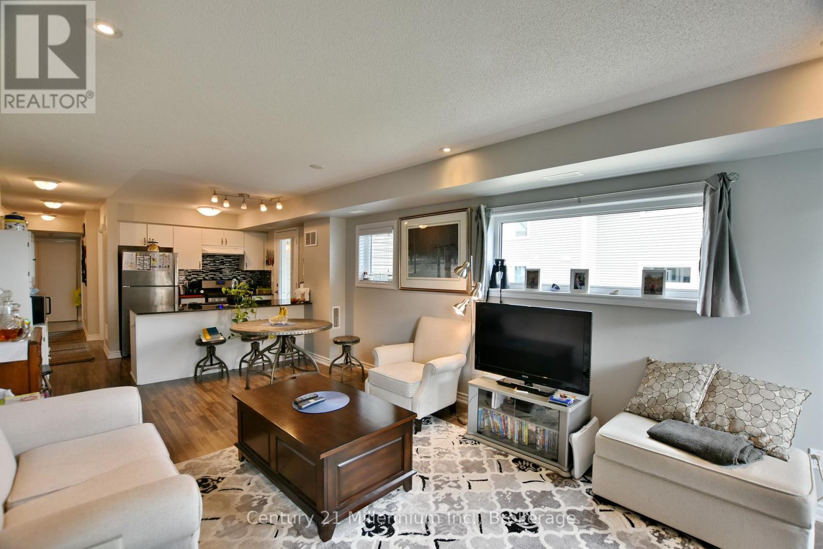 Photo 39 of 201 5 Anchorage Crescent, Collingwood ON