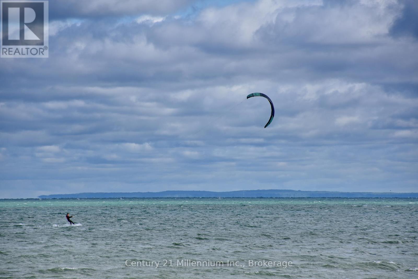 Photo 46 of 201 5 Anchorage Crescent, Collingwood ON