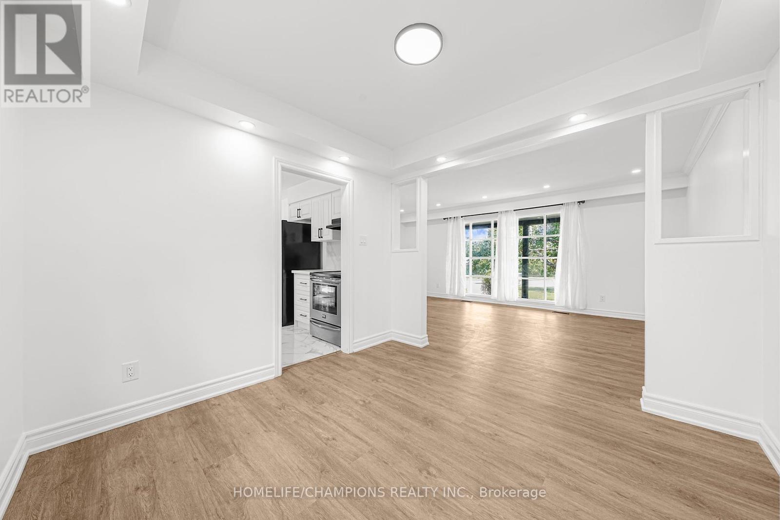 Photo 8 of 480 St Vincent Street, Barrie ON