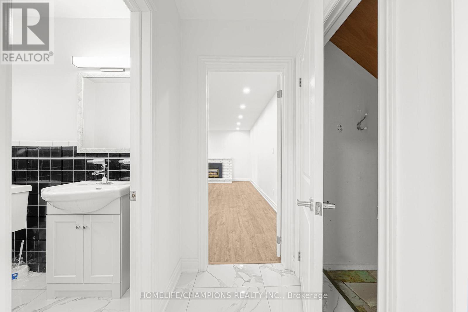 Photo 9 of 480 St Vincent Street, Barrie ON
