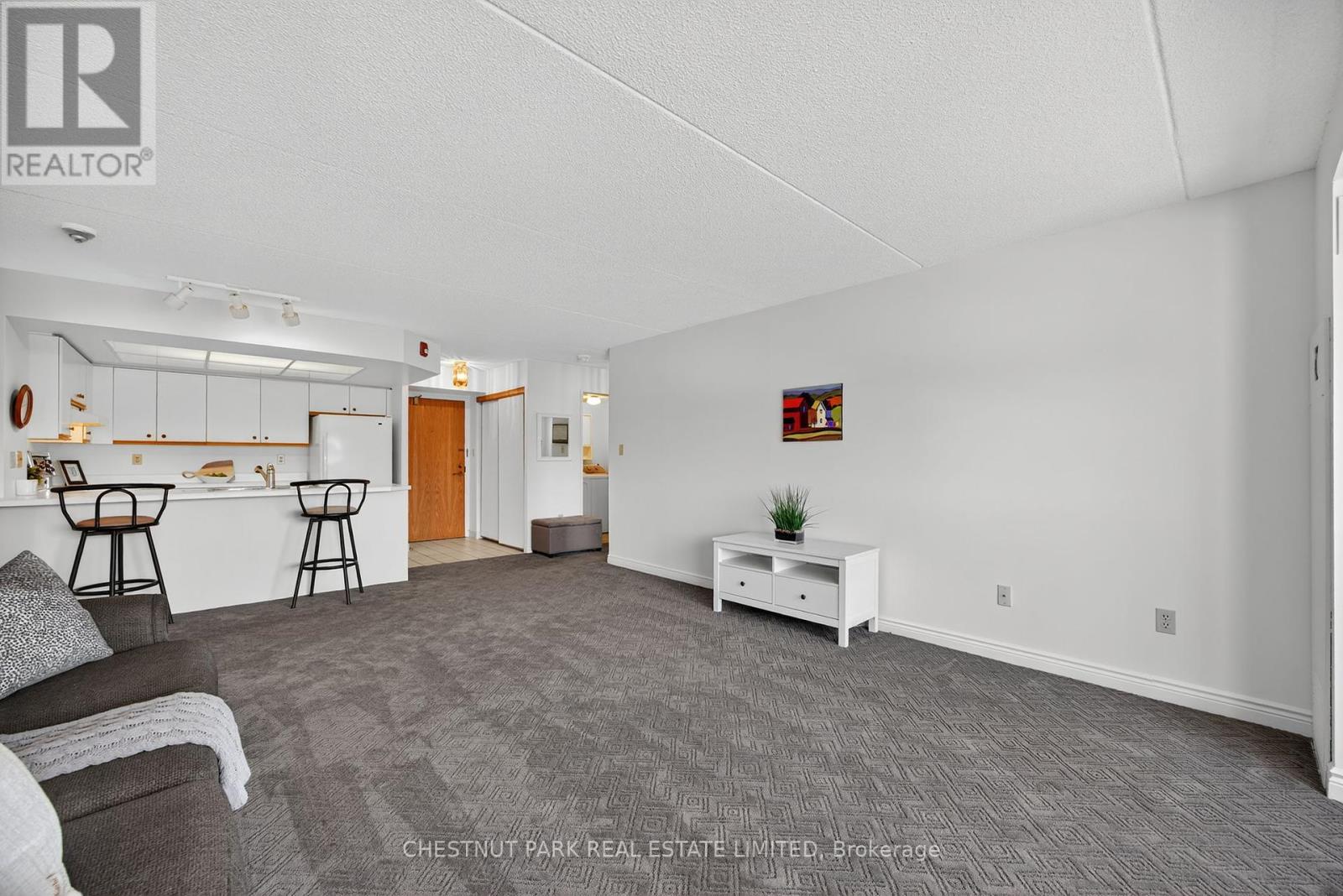 Photo 10 of 404 172 Eighth Street, Collingwood ON