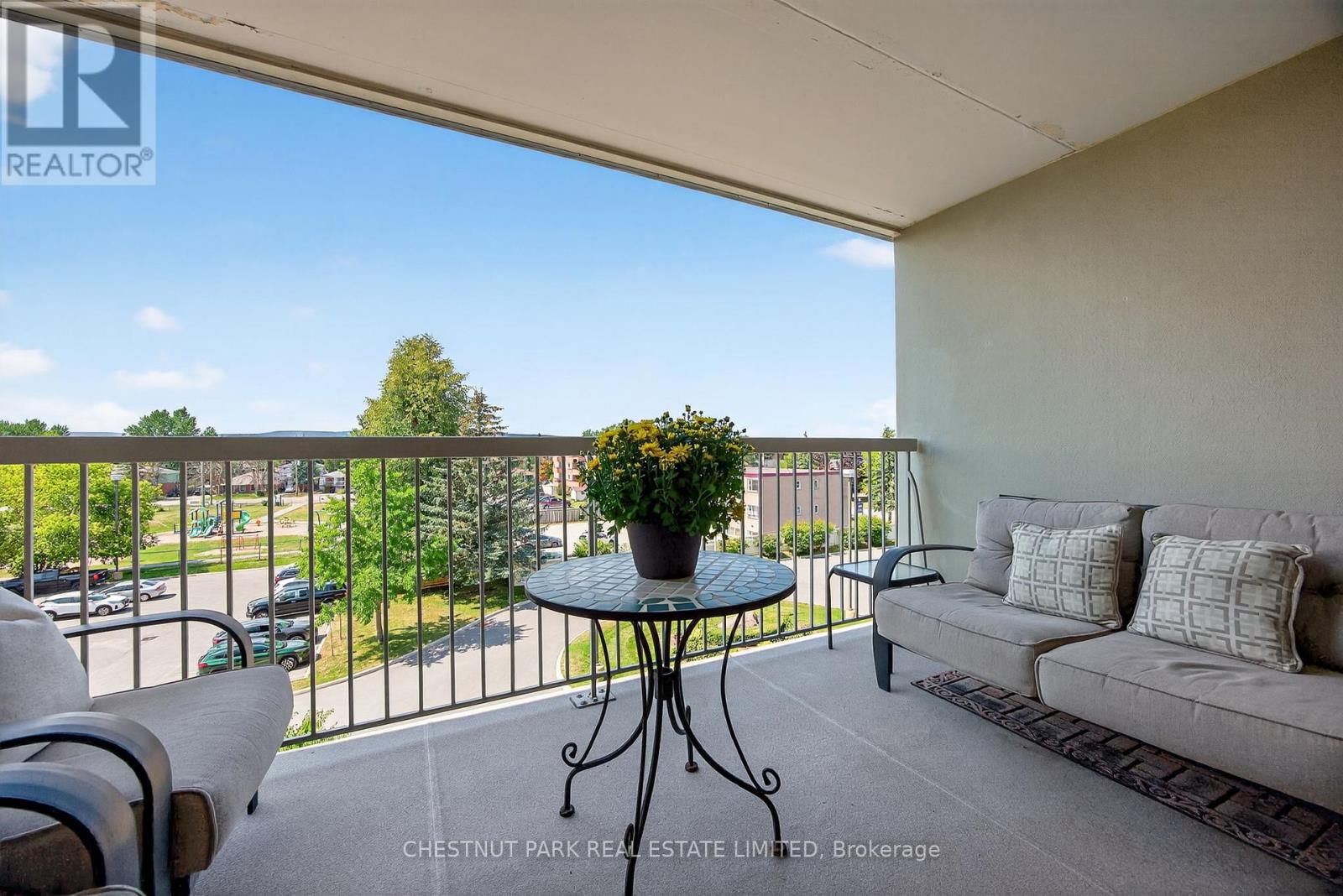 Photo 11 of 404 172 Eighth Street, Collingwood ON