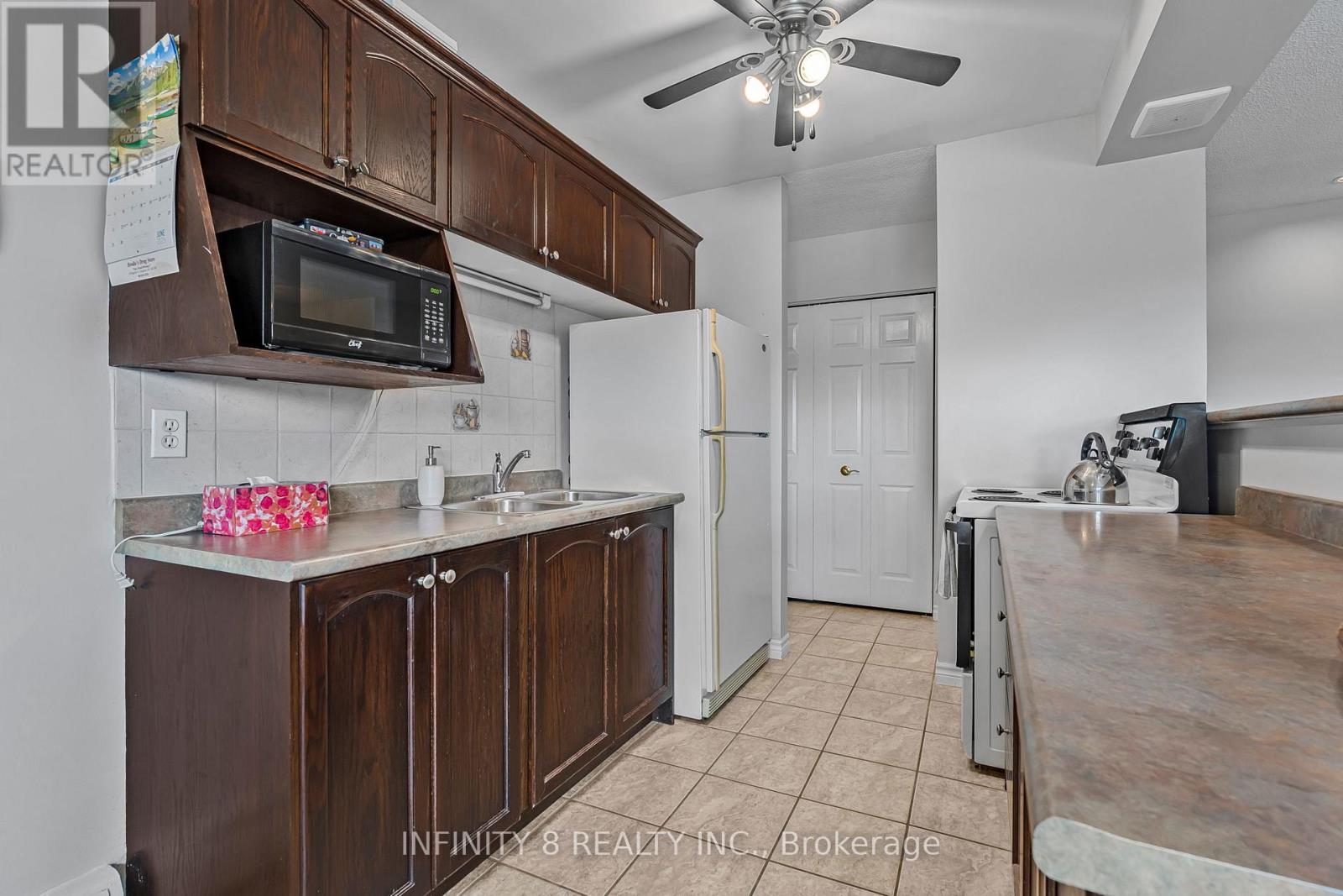 Photo 16 of 301 264 Oakdale Avenue, St Catharines ON