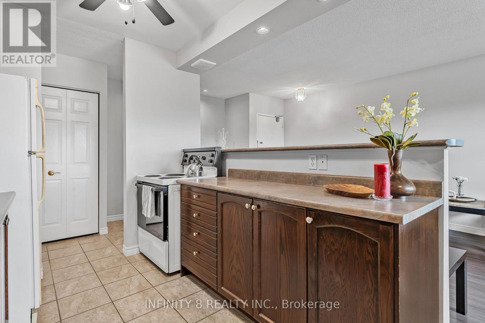 Photo 17 of 301 264 Oakdale Avenue, St Catharines ON