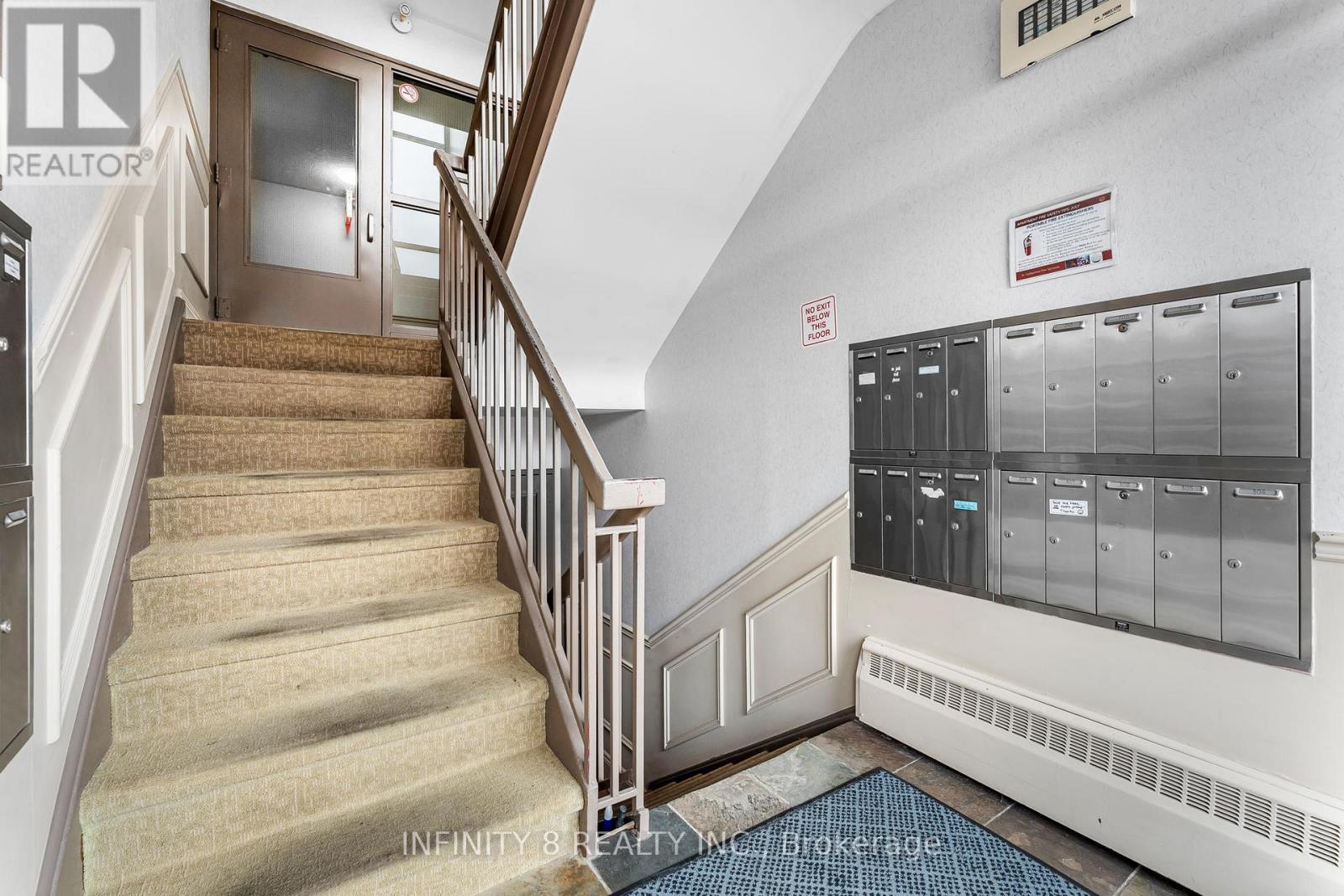 Photo 3 of 301 264 Oakdale Avenue, St Catharines ON