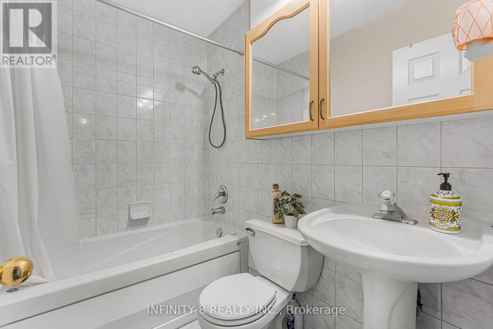 Photo 33 of 301 264 Oakdale Avenue, St Catharines ON