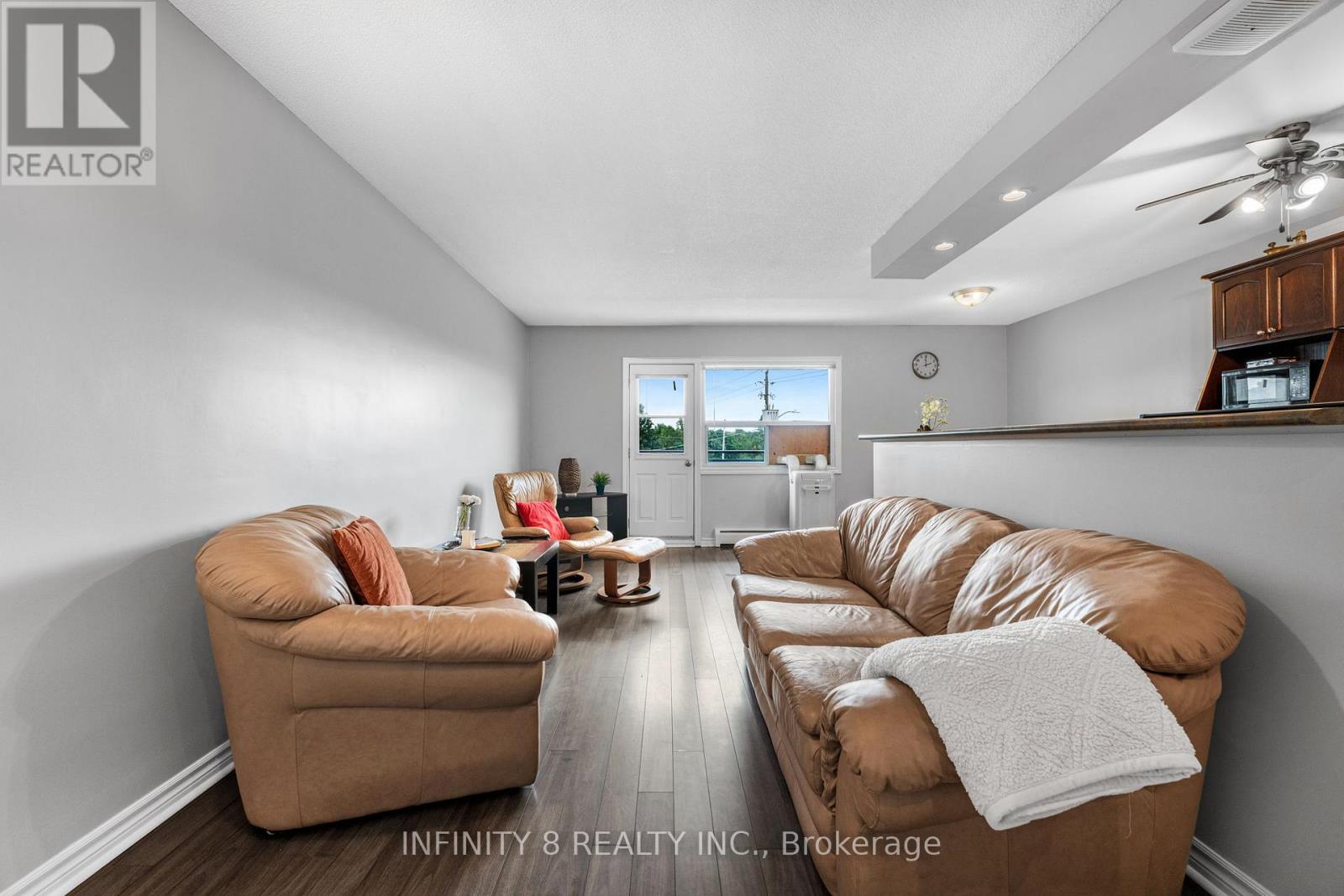 Photo 9 of 301 264 Oakdale Avenue, St Catharines ON