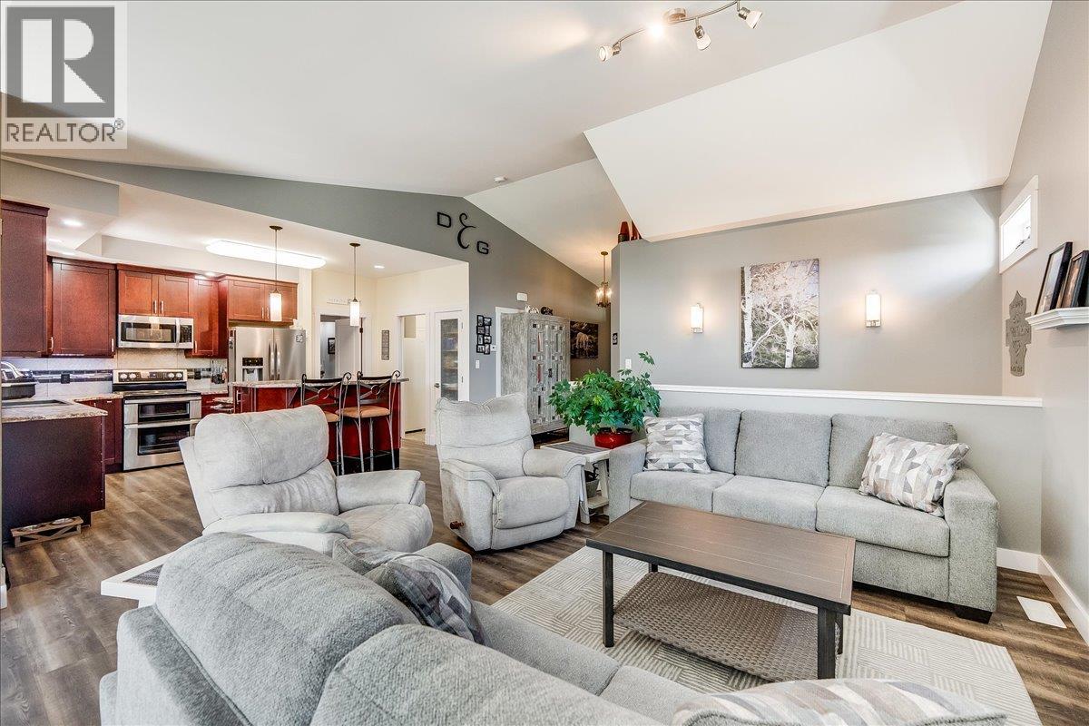 1606 TOWER RIDGE Road, Castlegar