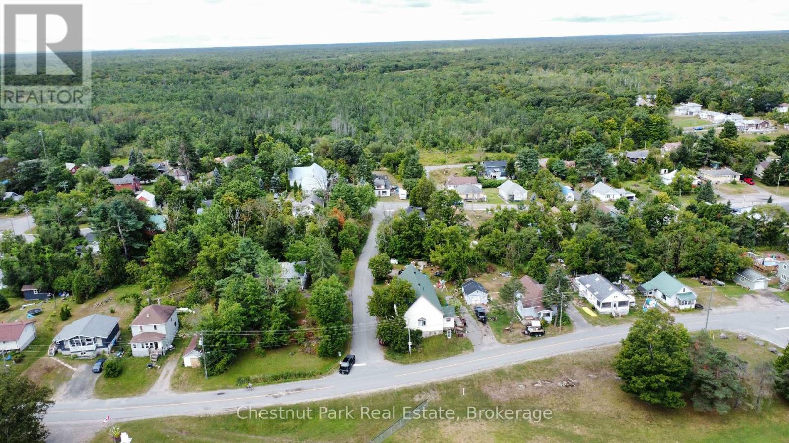 Photo 4 of 35 Muskoka Road, Georgian Bay ON
