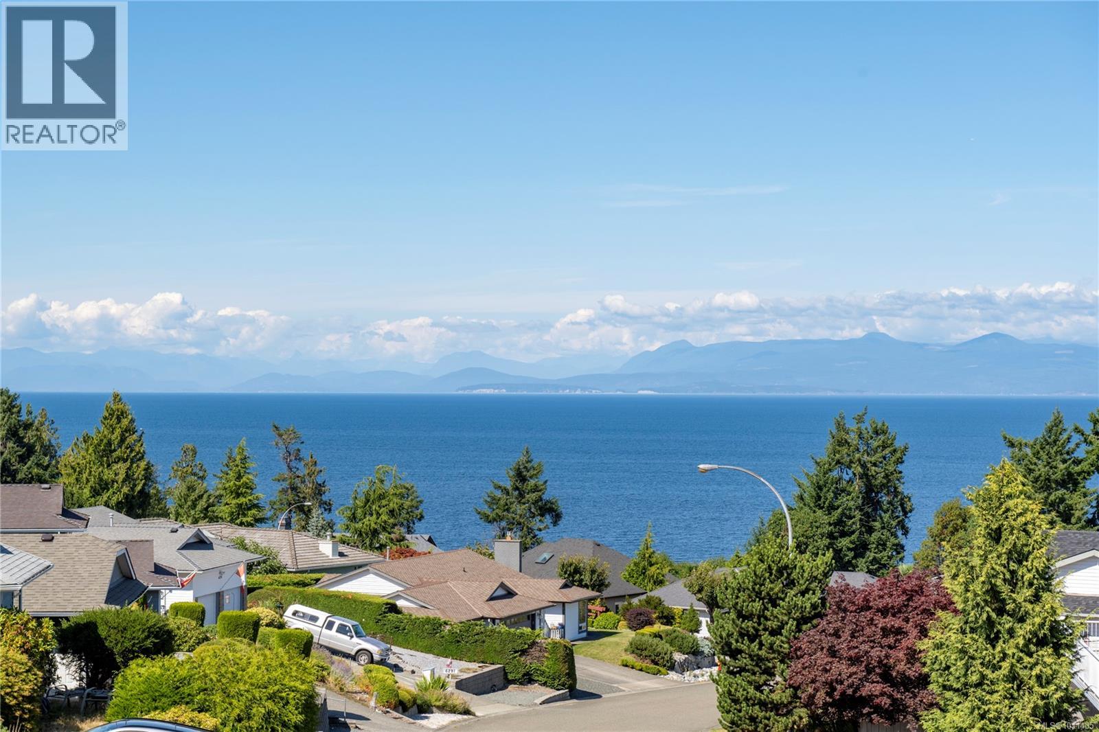 Photo 3 of 6255 Sechelt Dr, Nanaimo BC