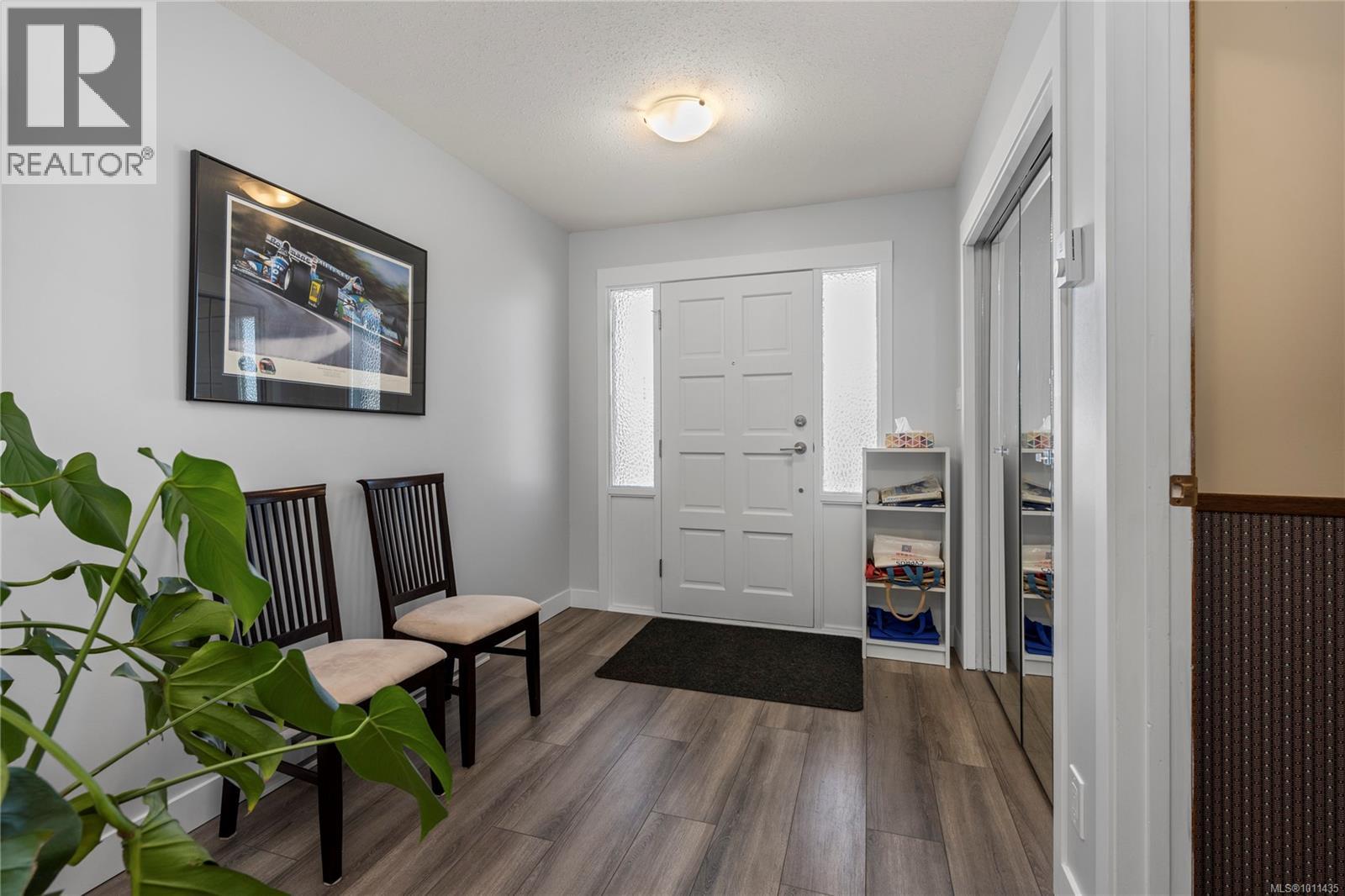 Photo 5 of 6255 Sechelt Dr, Nanaimo BC