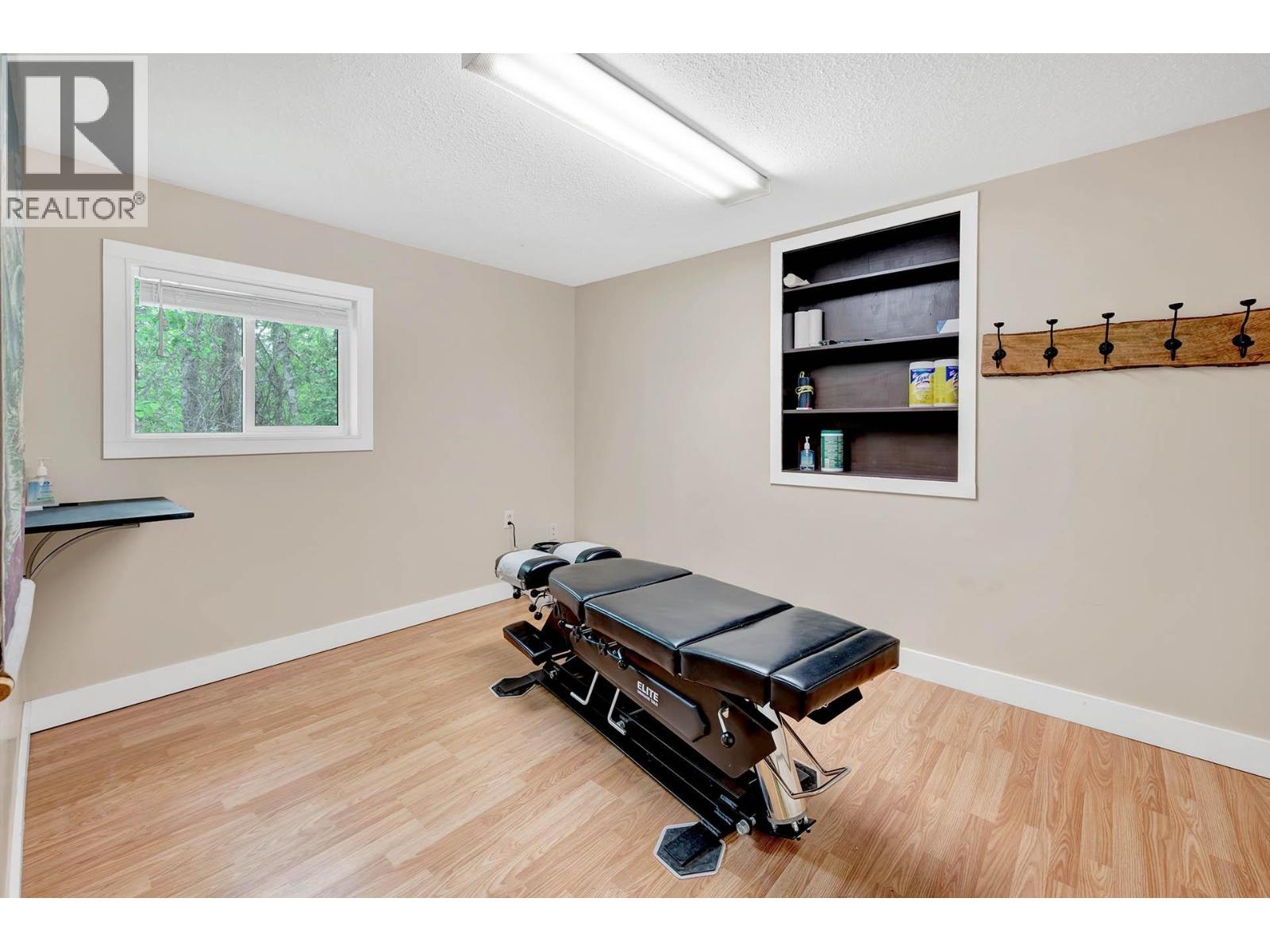 32 OLD N THOMPSON  E HIGHWAY - 11