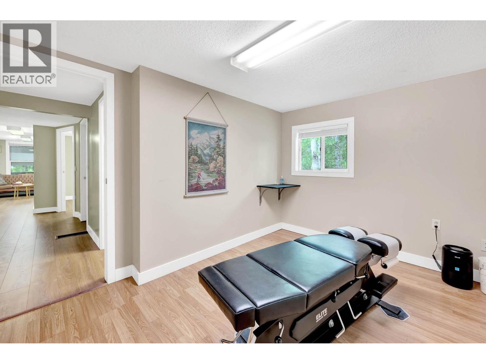 32 OLD N THOMPSON  E HIGHWAY - 12