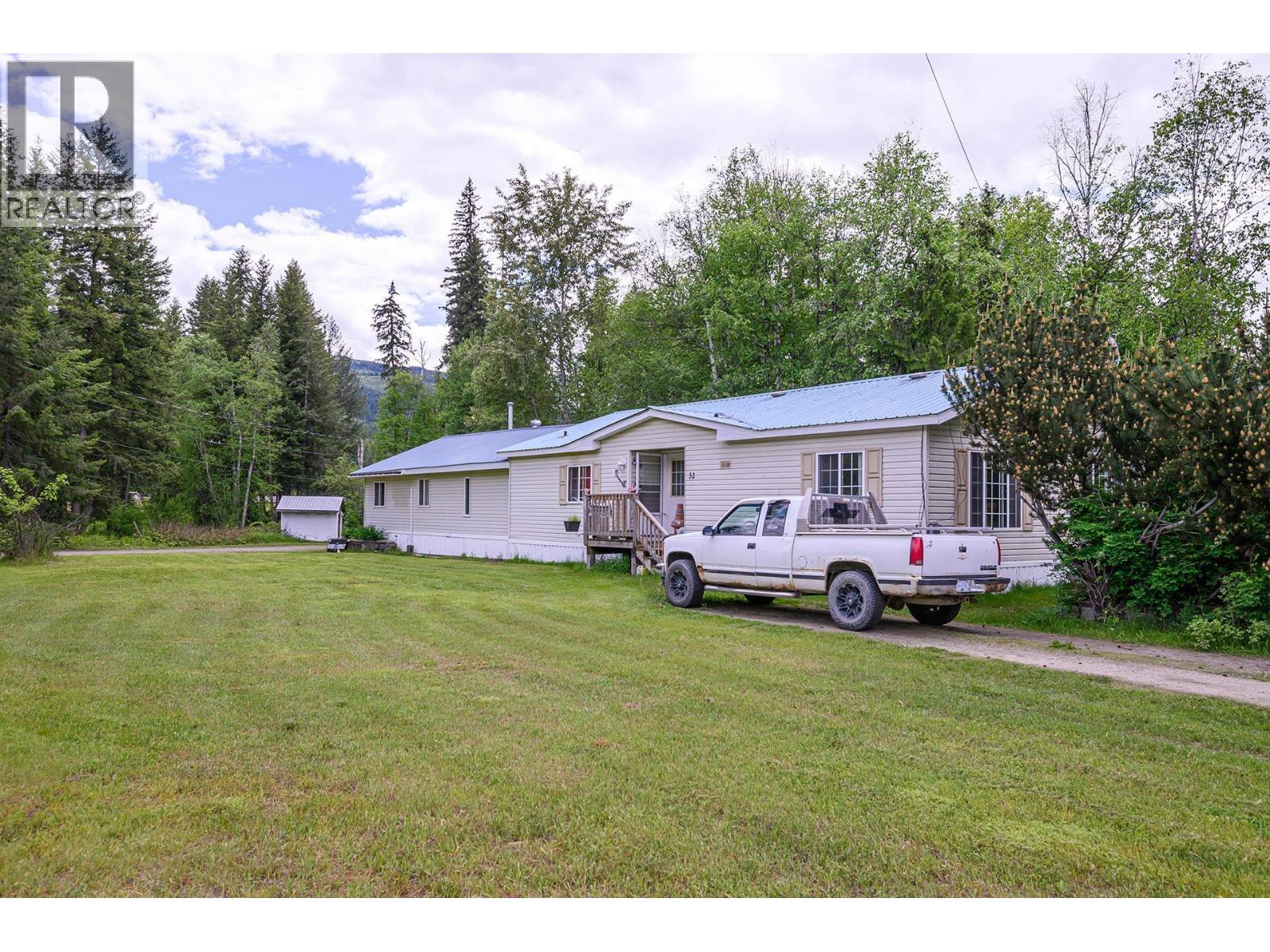 32 OLD N THOMPSON  E HIGHWAY - 38