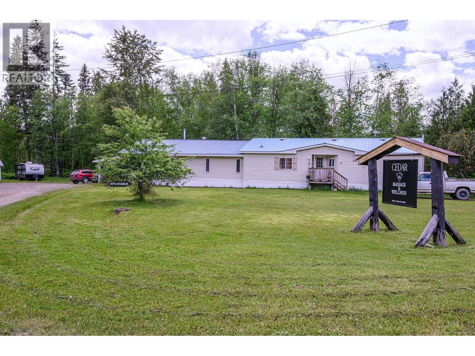 32 OLD N THOMPSON  E HIGHWAY - 34