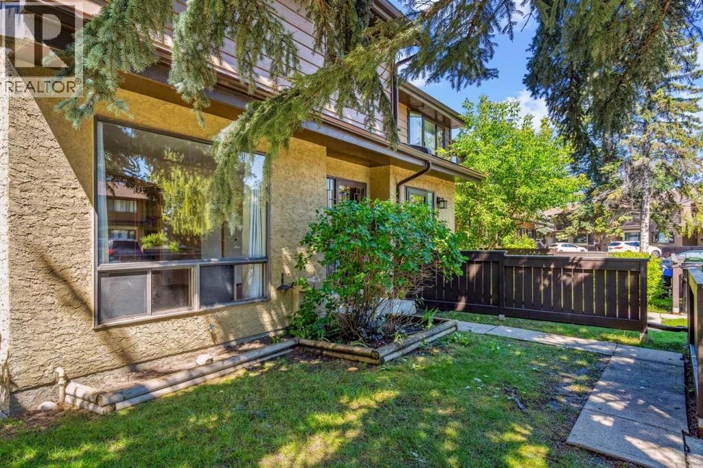 Single Family House for Sale in   Oakmoor Drive SW Palliser Calgary 
