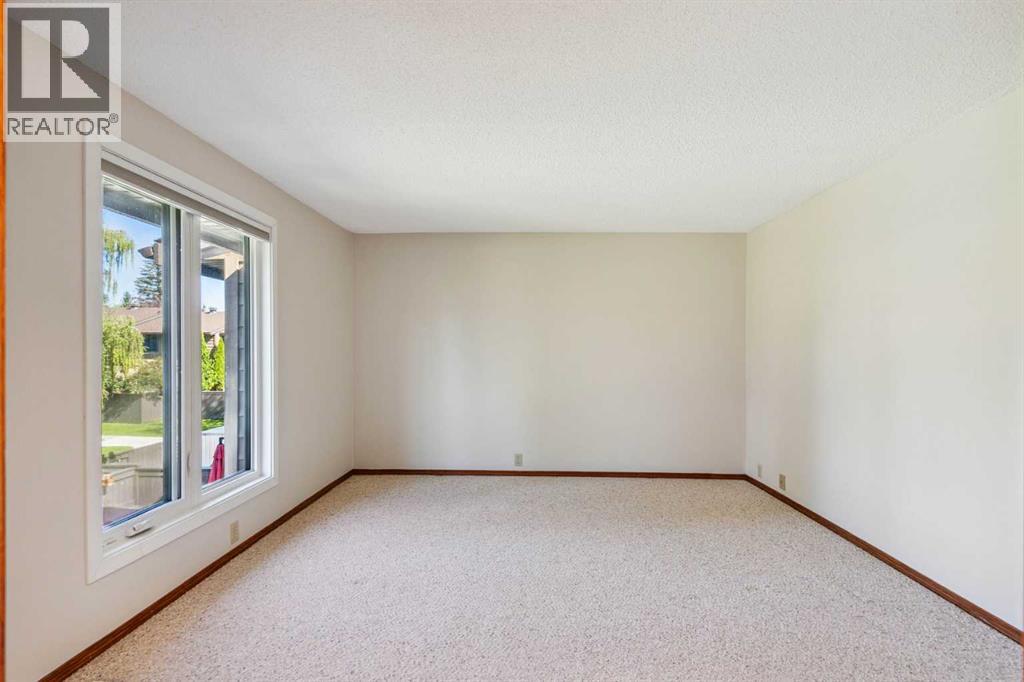 Single Family House for Sale in   Oakmoor Drive SW Palliser Calgary 