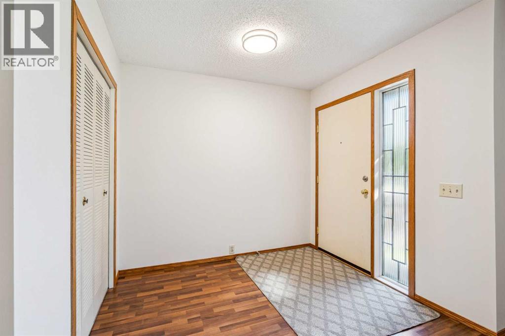 Single Family House for Sale in   Oakmoor Drive SW Palliser Calgary 