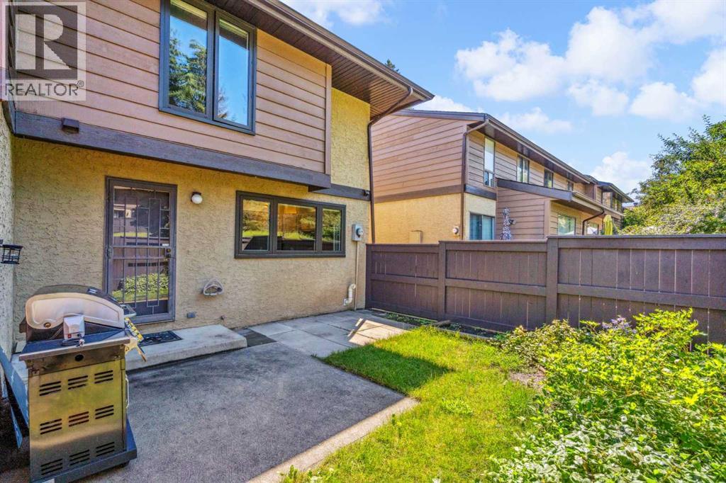 Single Family House for Sale in   Oakmoor Drive SW Palliser Calgary 