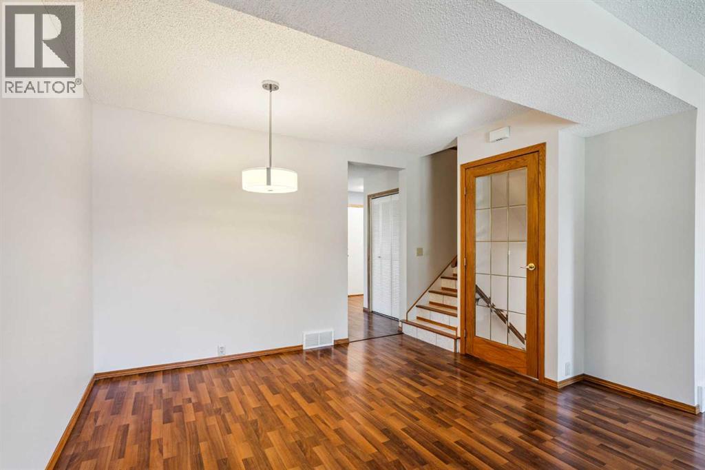 Single Family House for Sale in   Oakmoor Drive SW Palliser Calgary 