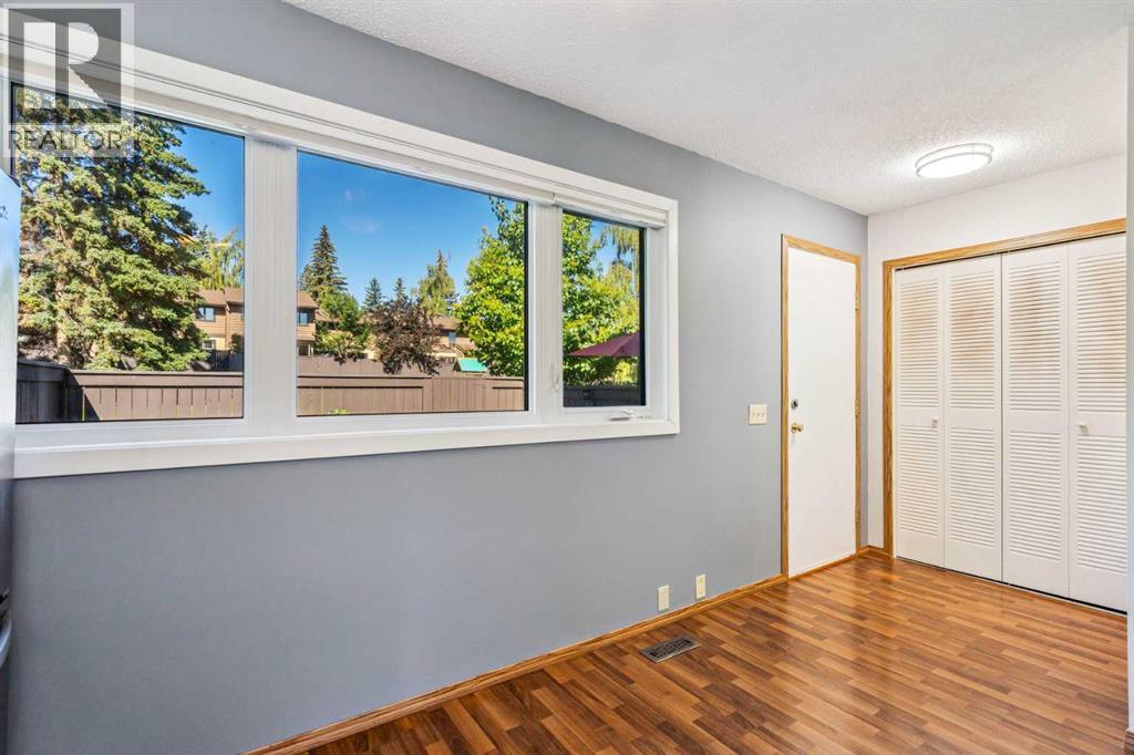 Single Family House for Sale in   Oakmoor Drive SW Palliser Calgary 