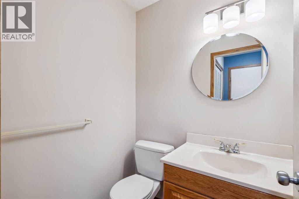Single Family House for Sale in   Oakmoor Drive SW Palliser Calgary 