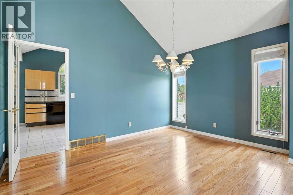 Single Family House for Sale in  Varsity Ridge Terrace NW Varsity Calgary 