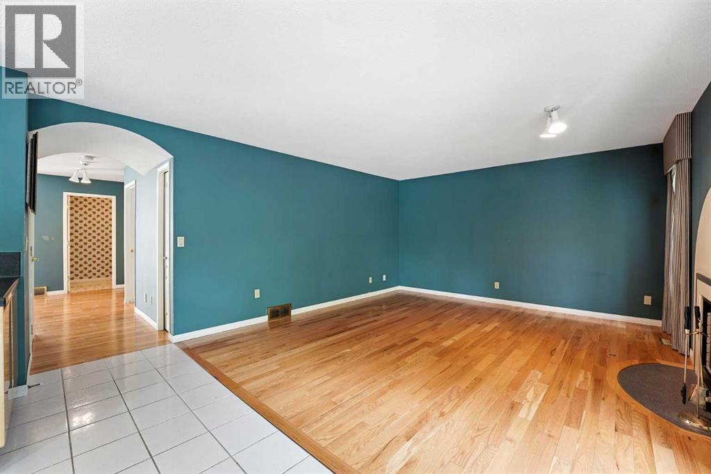 Single Family House for Sale in  Varsity Ridge Terrace NW Varsity Calgary 