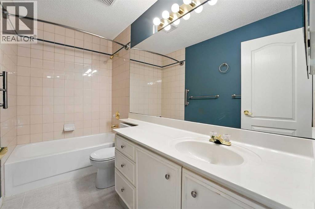 Single Family House for Sale in  Varsity Ridge Terrace NW Varsity Calgary 