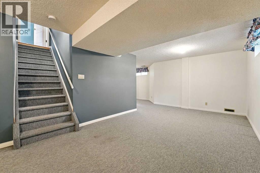 Single Family House for Sale in  Varsity Ridge Terrace NW Varsity Calgary 