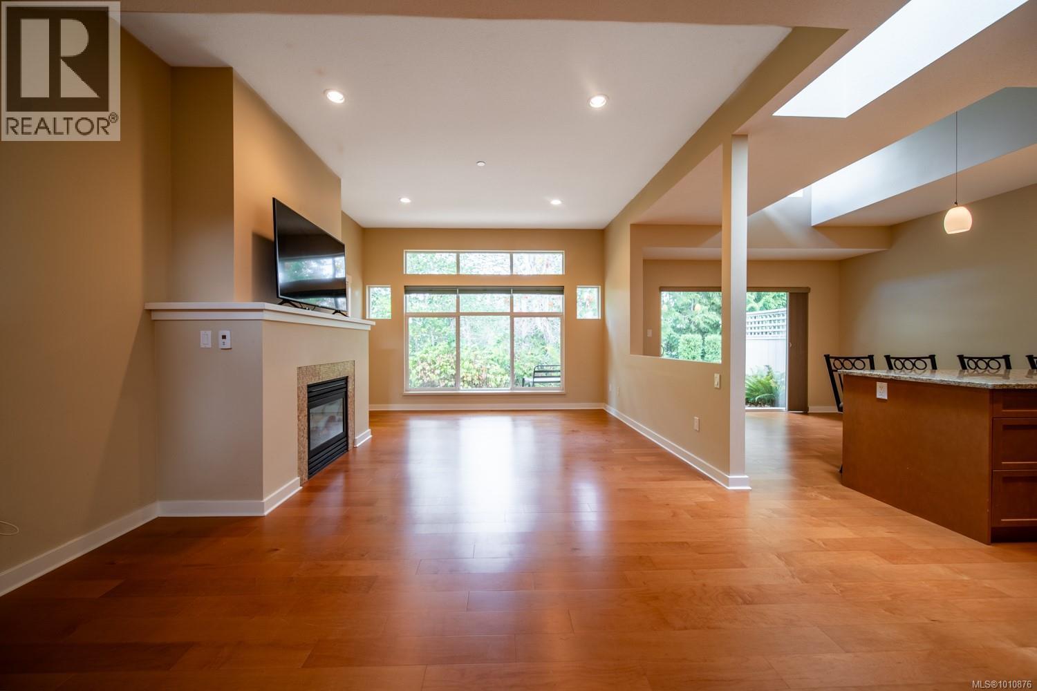 Photo 3 of 5 500 Corfield St, Parksville BC