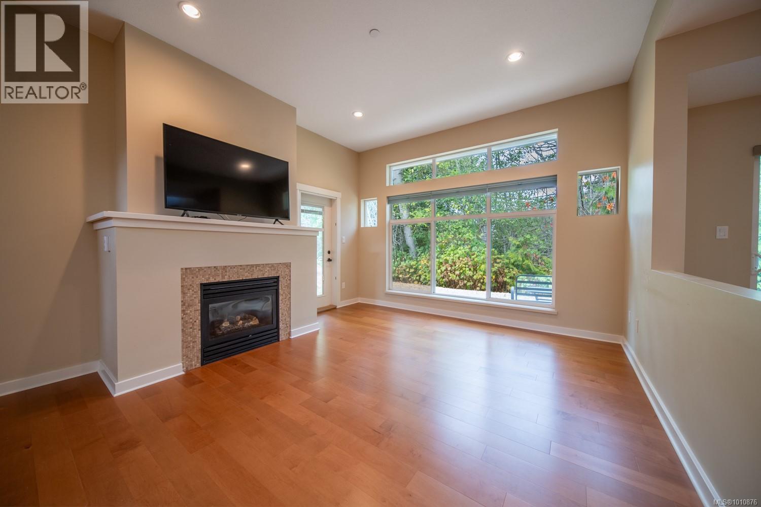Photo 4 of 5 500 Corfield St, Parksville BC